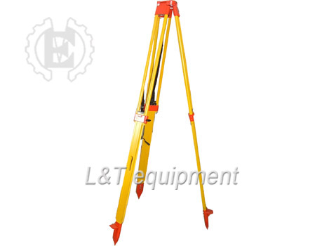 Dual Clamping Wooden Tripod